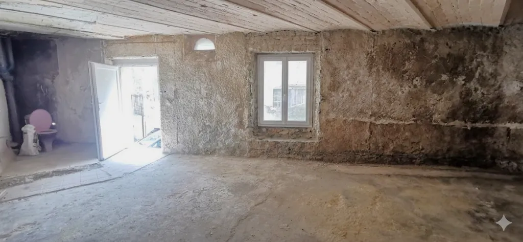 A vendre type 2 à rénover dans le centre ville d'Aubagne