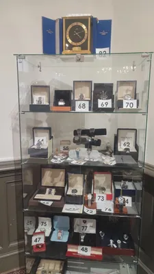 louer un espace pour vente aux encheres bijoux montres frejus saint raphael var