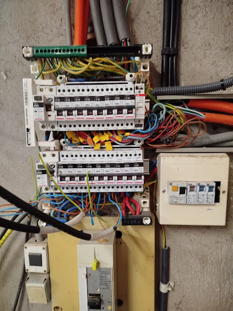 Rénover son tableau électrique par infiny elec à ROUJAN