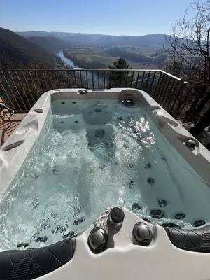 Installation spa be well 0364 dans le Lot avec vue panoramique