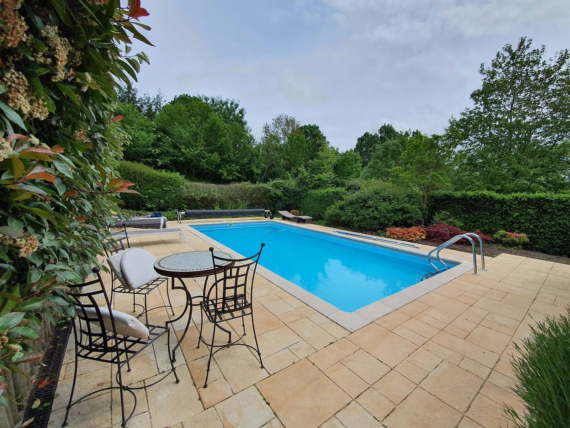 En exclusivité, propriété avec piscine