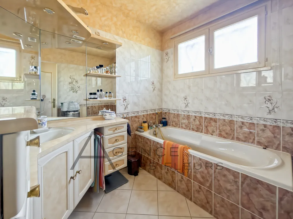 À vendre, maison de 100 m² sur sous-sol total située au centre de Saint-Pierre-les-Elbeuf