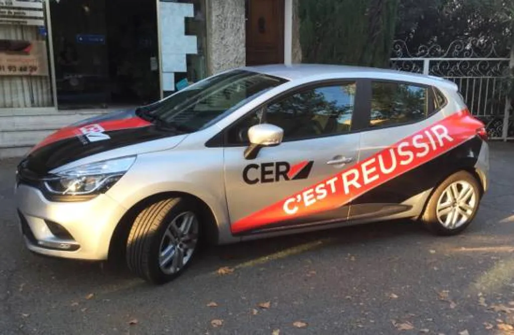 décors publicitaires, covering pour véhicules sur Aubagne proche de Roquefort-la-bédoule et Cassis