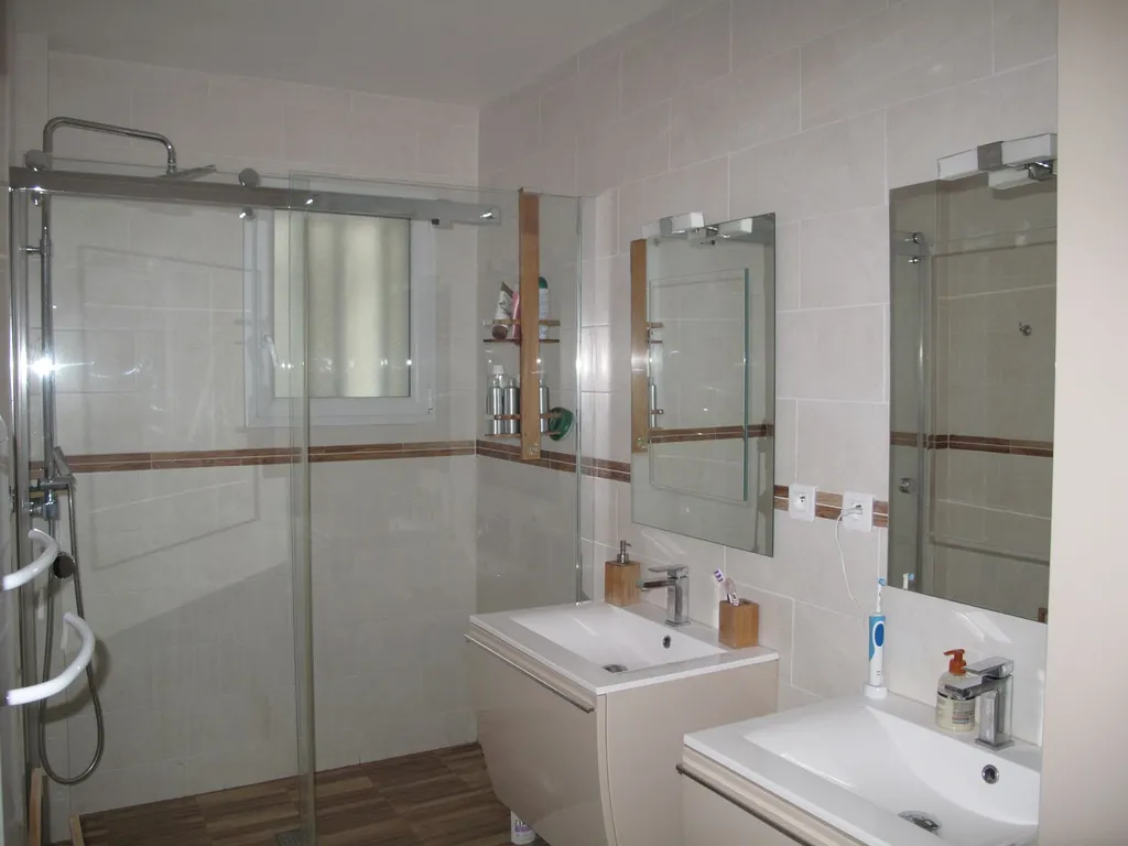 Cassis appartement T4 terrasse dans résidence fermée