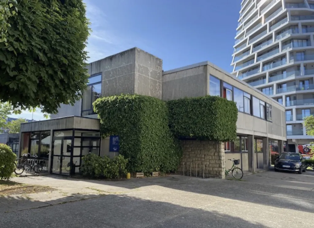 LE HAVRE - A LOUER OU A VENDRE immeuble indépendant de bureaux 750 m2 avec jardin privatif situé au pied de la Tour Alta