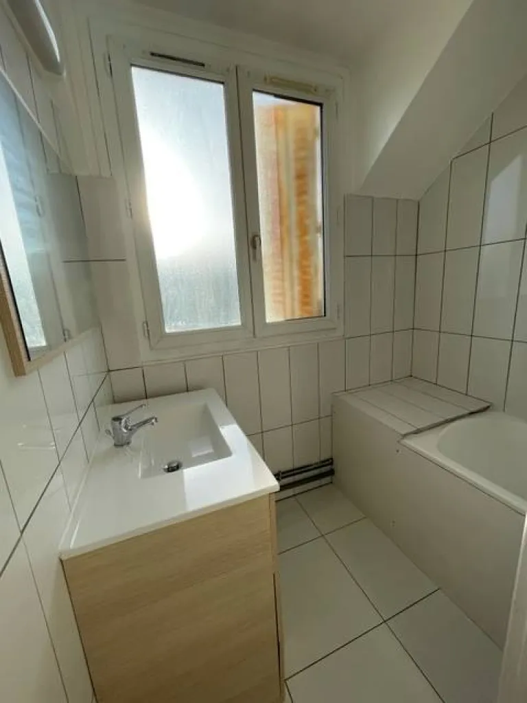 appartement au 4 eme étage