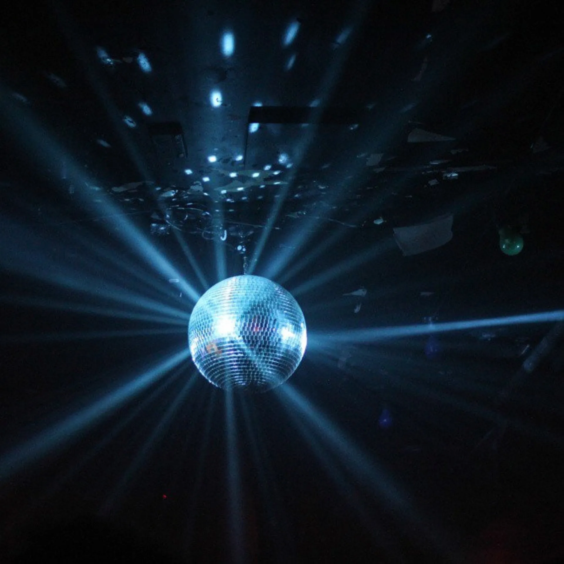 location boule à facettes 1m à Monaco dans les alpes maritimes