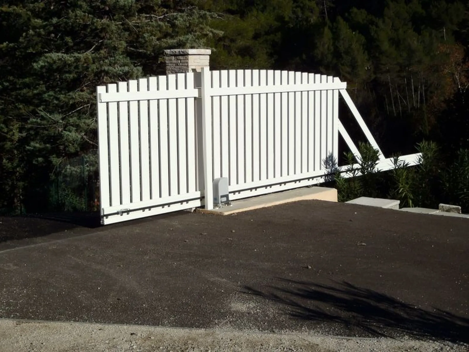 Travaux d'aménagement extérieur d'une villa sur Saint Marc Jaumegarde