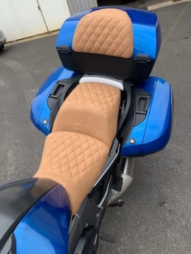 Refaire une selle de moto Libourne 