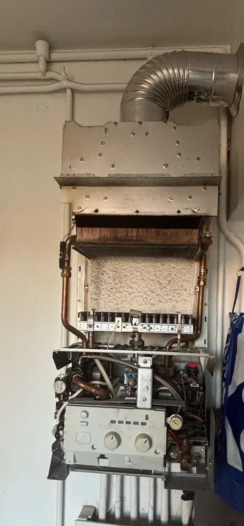 Entretien d’une chaudière murale gaz ELM Leblanc à tirage naturel au Raincy

