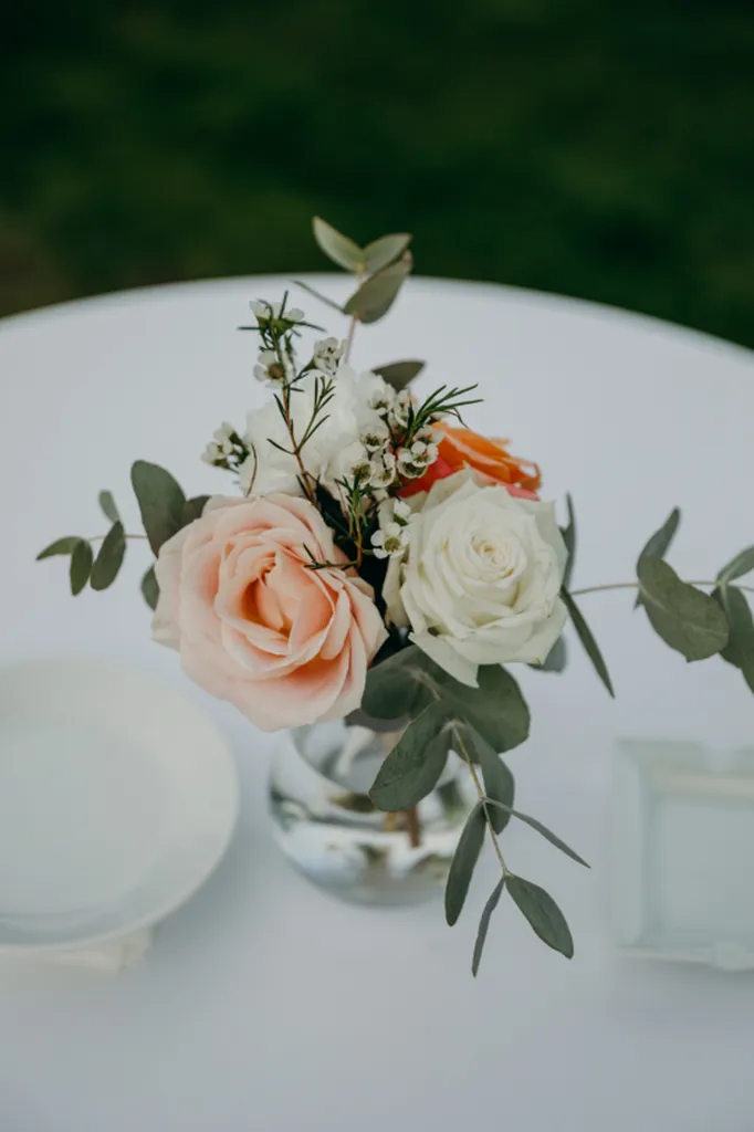 Les Mariages de Mademoiselle L organisatrice de mariage à Bordeaux en Aquitaine fleurs mariage - Claraly Studio