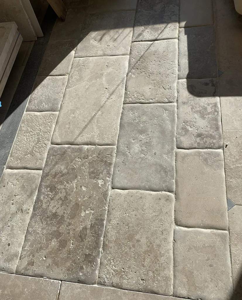 Old Stone Natural Stone Authentic : Vraie Pierre Naturelle Haut de Gamme, Meilleure Alternative aux Carrelages Imitation Pierre