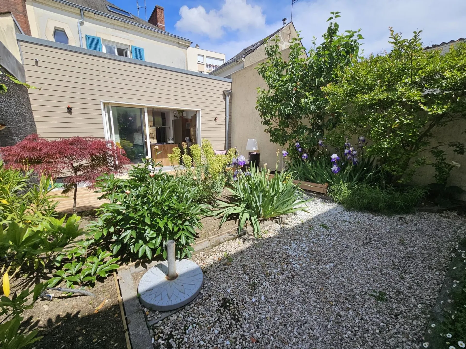 maison de 3 chambres et un jardin à vendre au mans en centre ville