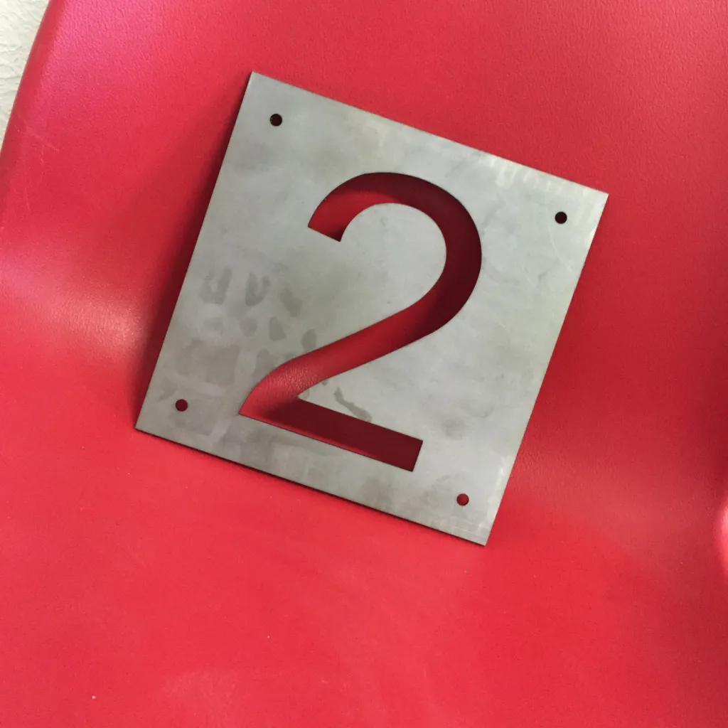 FABRICATION CHIFFRE EN FER A MARTIGUES