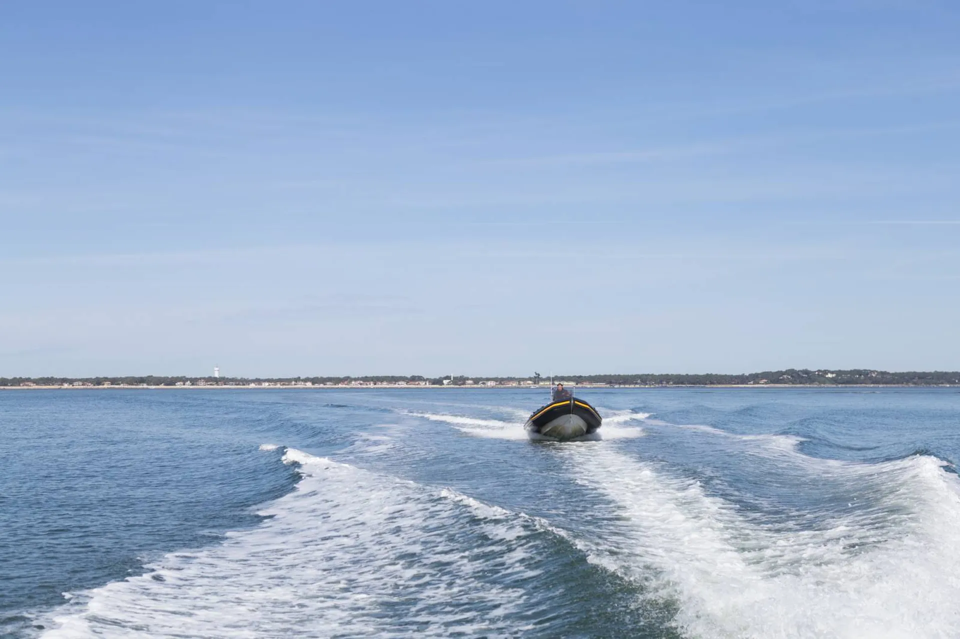 Navette pour une traversée Arcachon - Moulleau au Cap Ferret - Bassin d'Arcachon