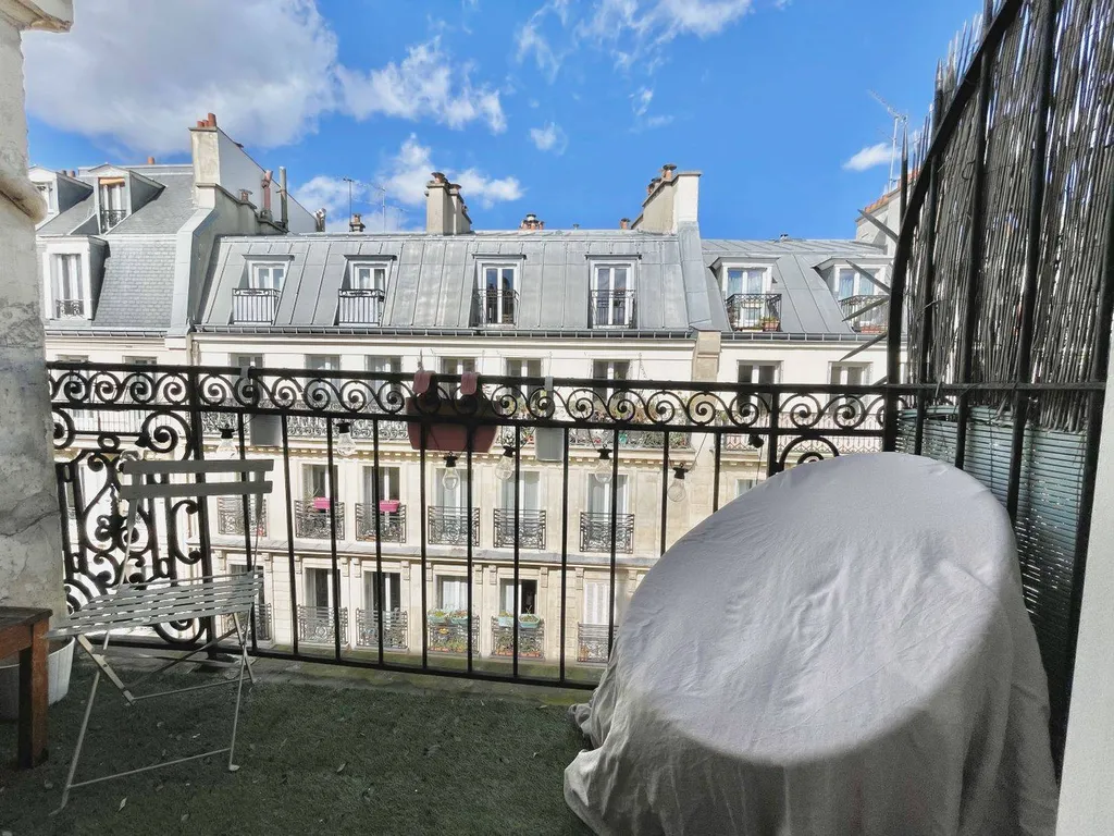 a vendre en dernier étage 2 Pièces avec balcon 75017 Batignolles
