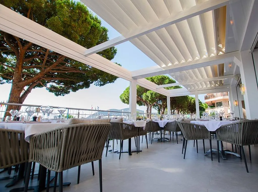 Pergola Biothermique à lames orientables