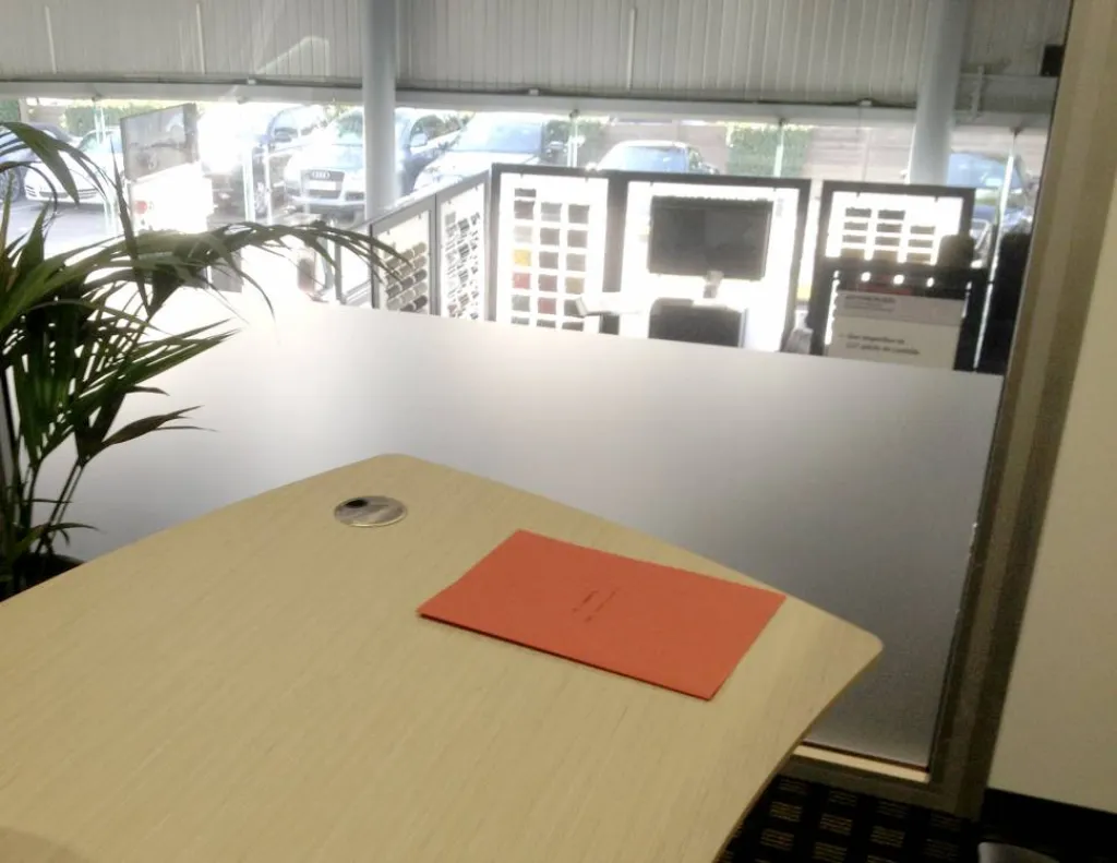 Création et réalisation de film dépoli à Aubagne proche de Carnoux-en-Provence