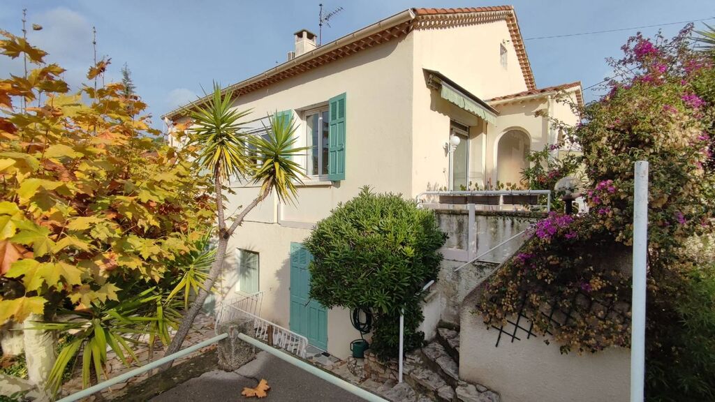 Vente maison Cassis  au centre du village avec appartement indépendant et garage