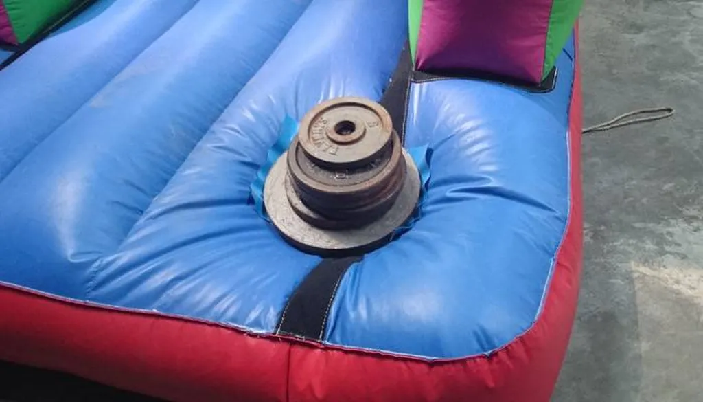 Vérification du poids sur la structure gonflable