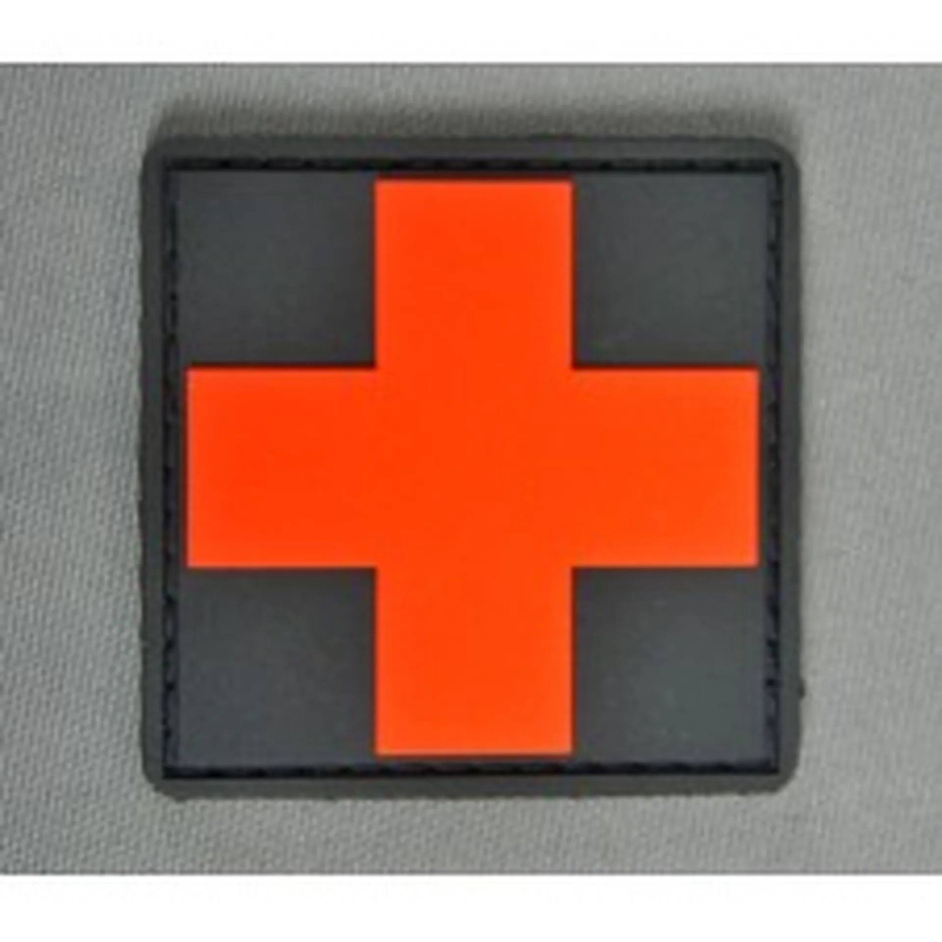 Insignes militaires historiques fidèles symboles unités pour reconstitution authentique Nantes