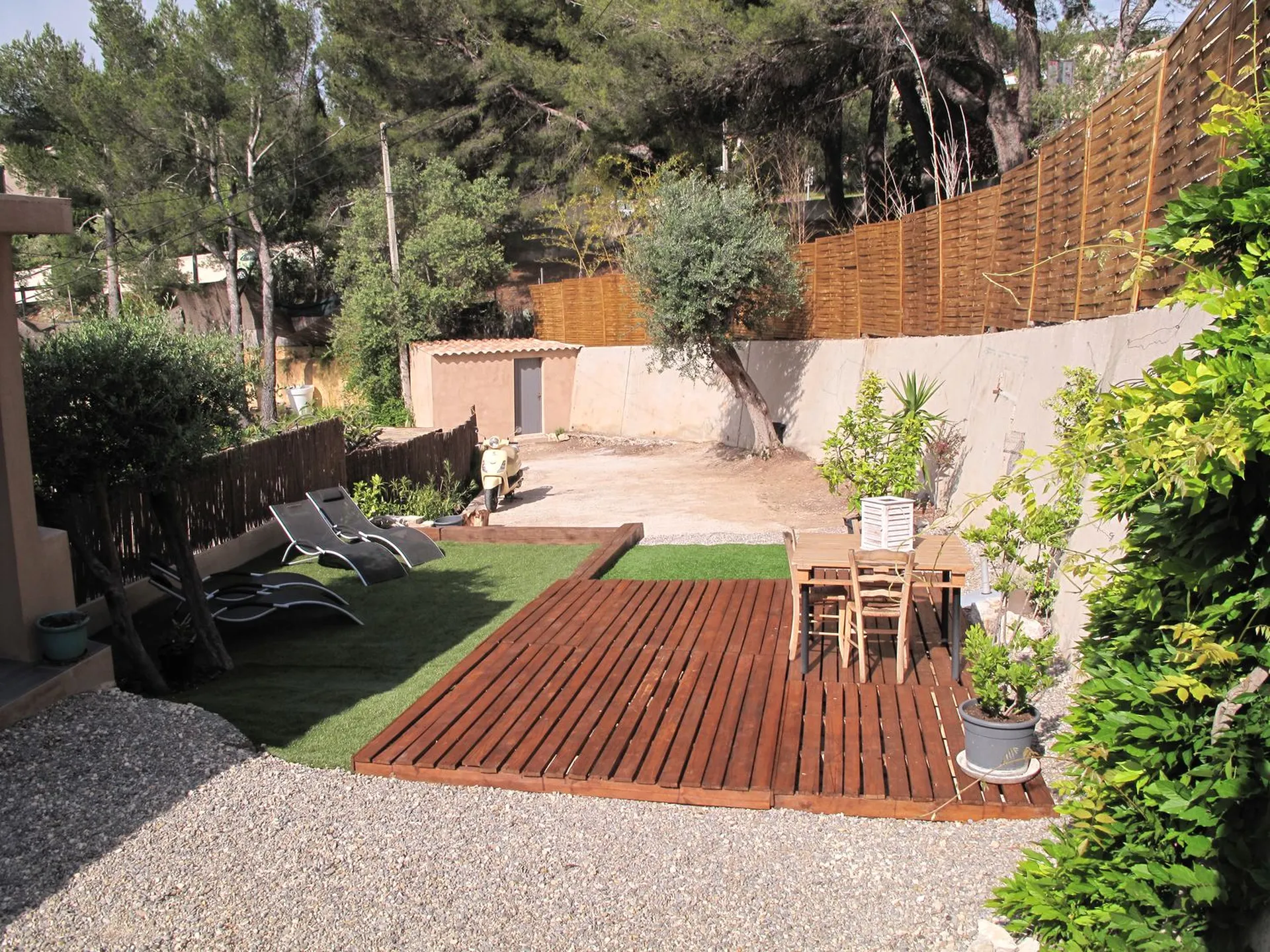 Cassis maison à l'achat