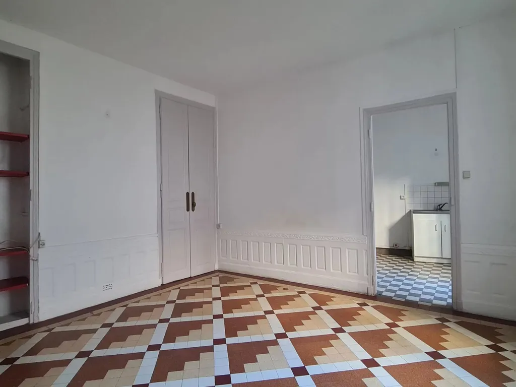 Mancelle à vendre à côté du Jardin des Plantes au Mans