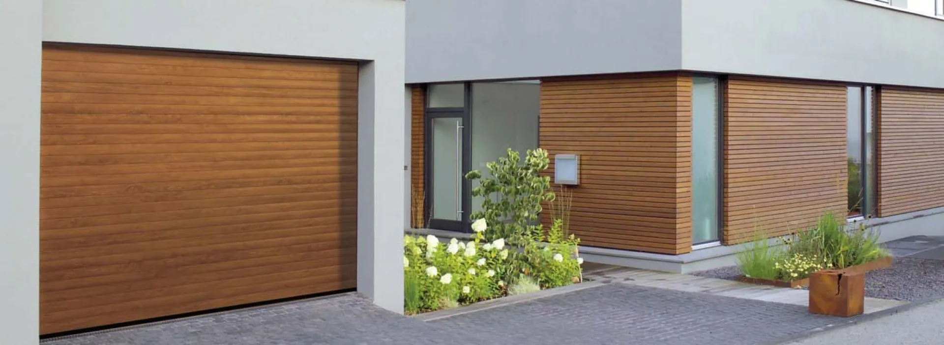 Installateur de porte de garage enroulable à Aix en Provence