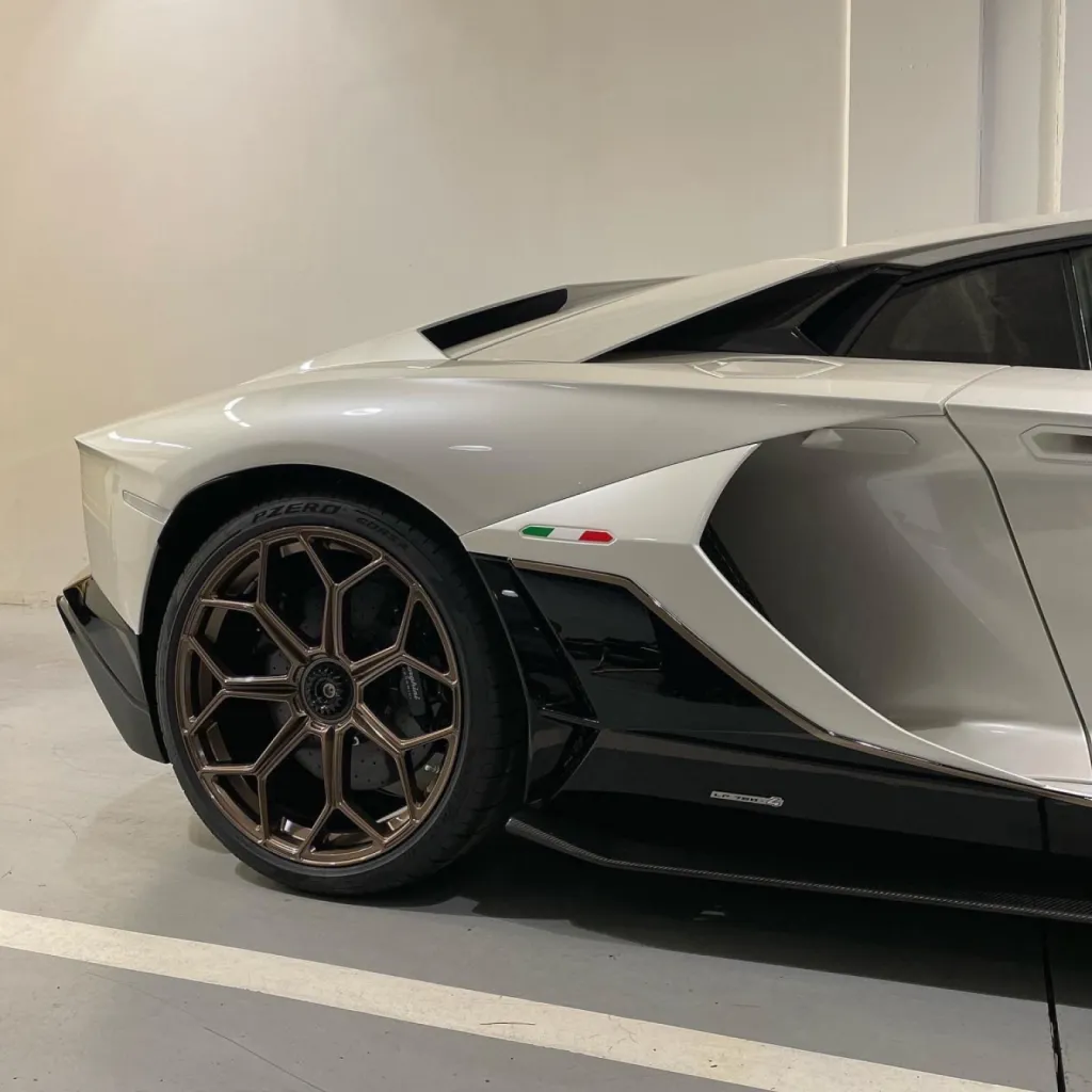 Polissage Lamborghini Aventador Ultimae à Beausoleil près de Monaco 