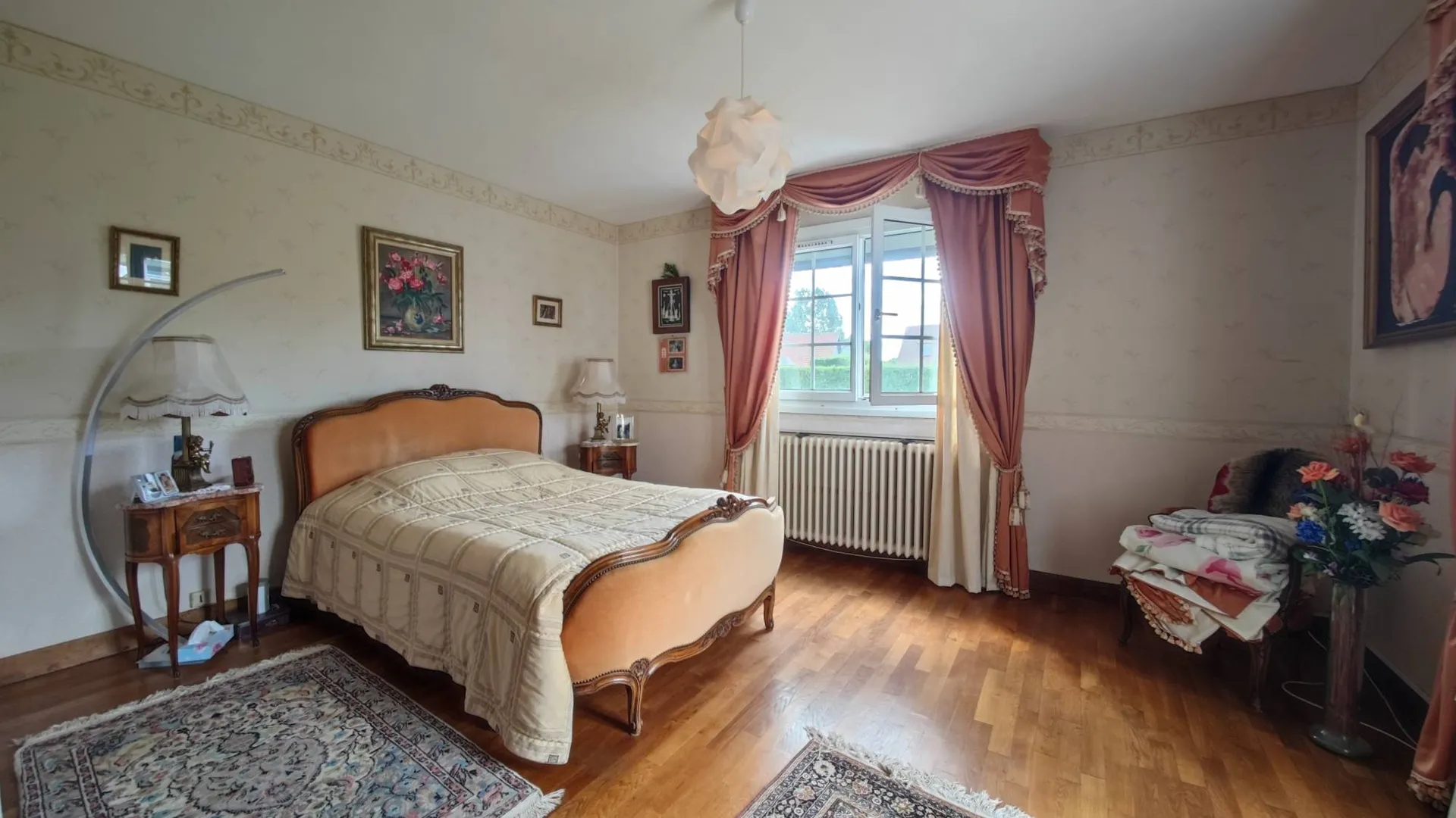 Propriété de 400 m² bâtie sur 4017 m² de terrain au calme et sans vis à vis