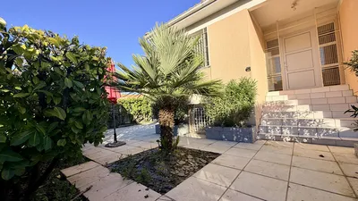 Acheter une Maison contemporaine à Bordeaux Caudéran Pins Francs / Golf Bordelais 4 chambres/ 2 SDE/ Garage/ Jardin et terrasse