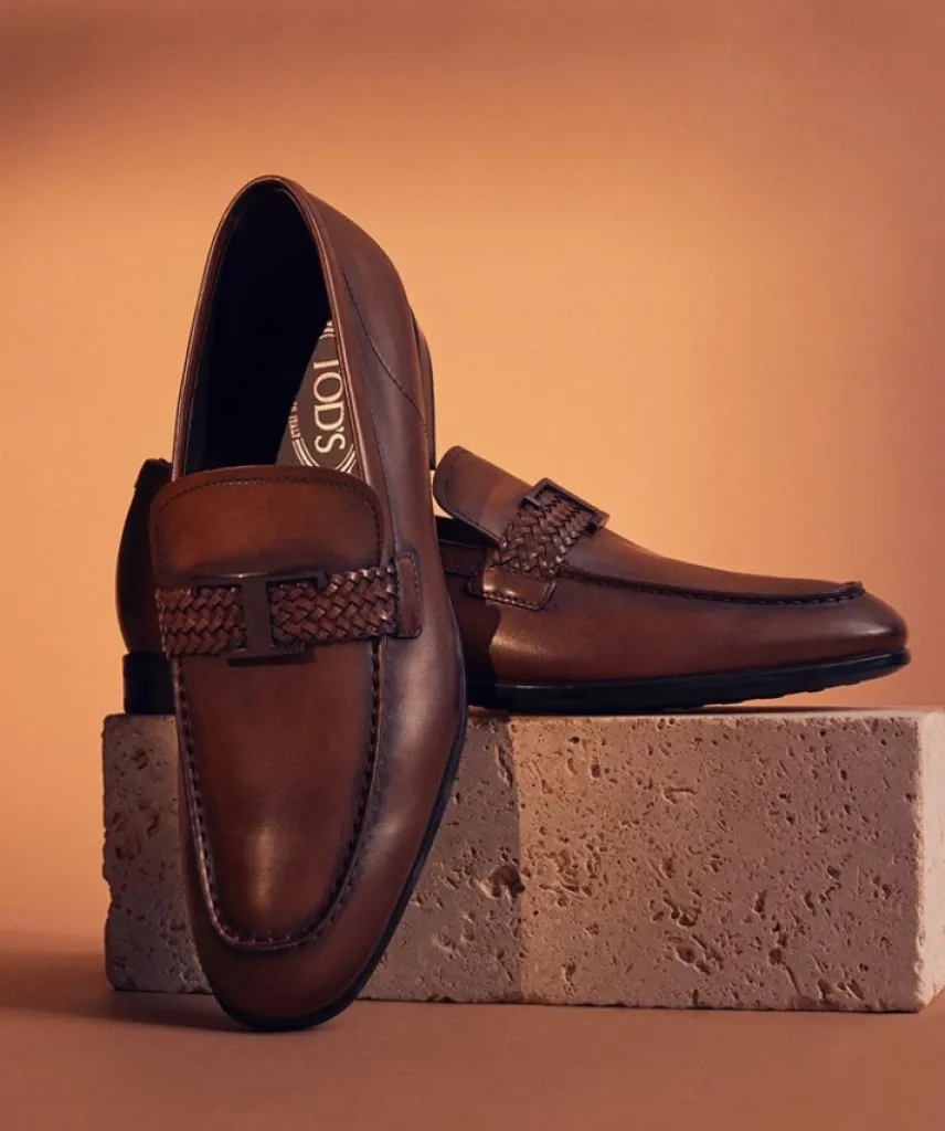 Les collections Tod's pour hommes sont faites pour des hommes élégants, stylés, qui aiment la modernité et le style Italien.