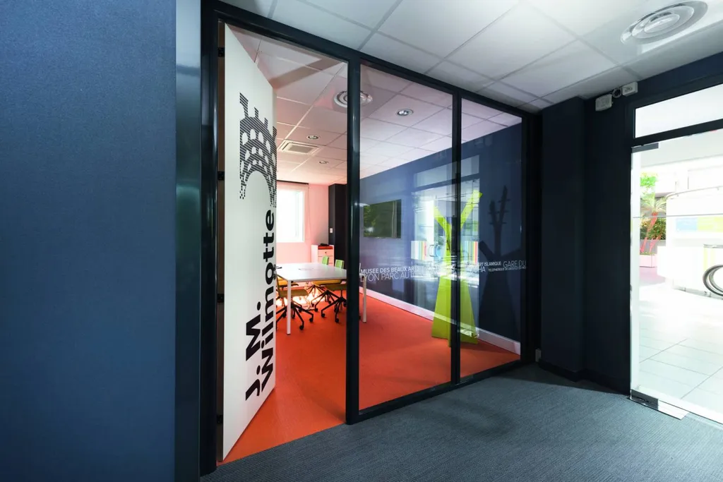 Cloisons modulaires vitrées sur structure aluminium à PARIS