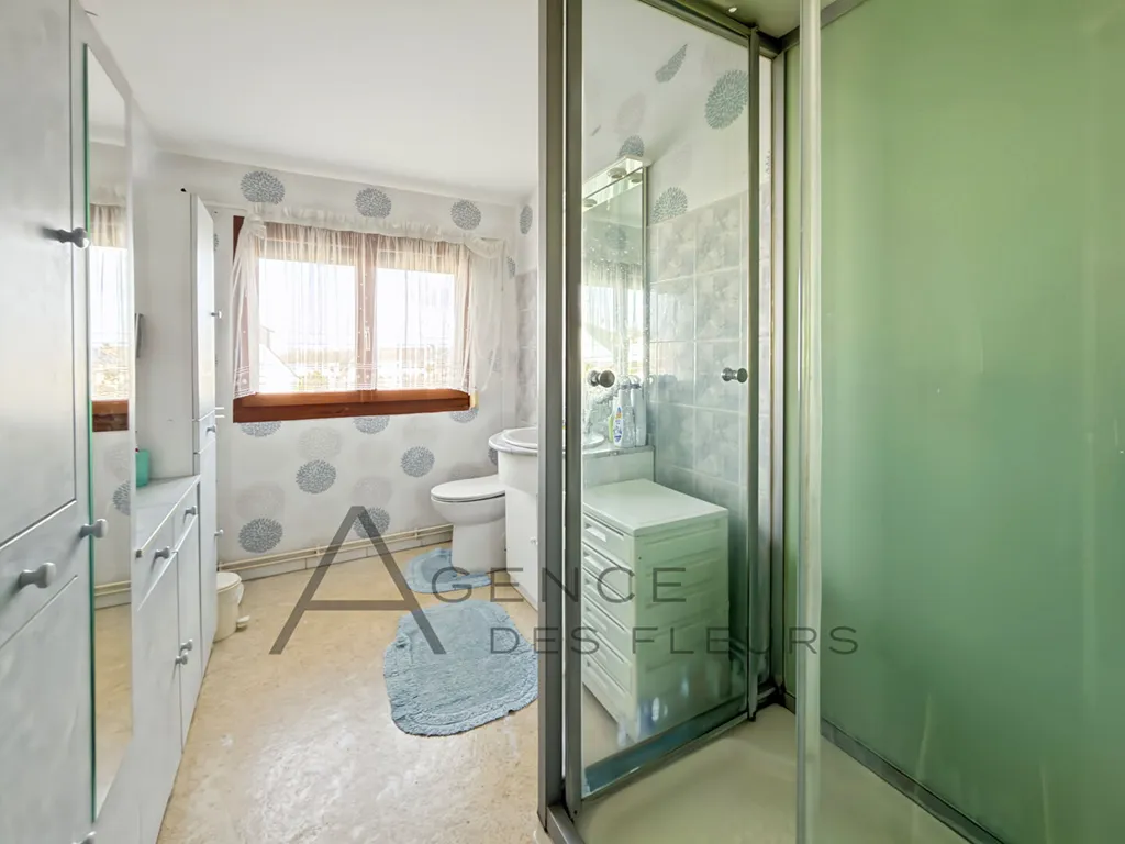 À vendre maison de 104 m² sur un terrain de 650 m² sur la commune de SAINT PIERRE LES ELBEUF 76320