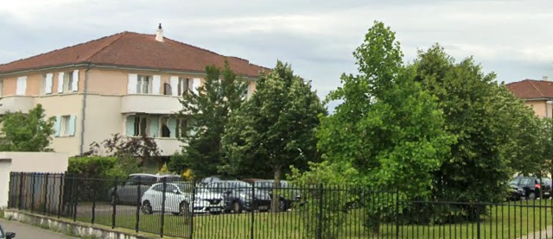 STUDIO VENTE - 114 000 €