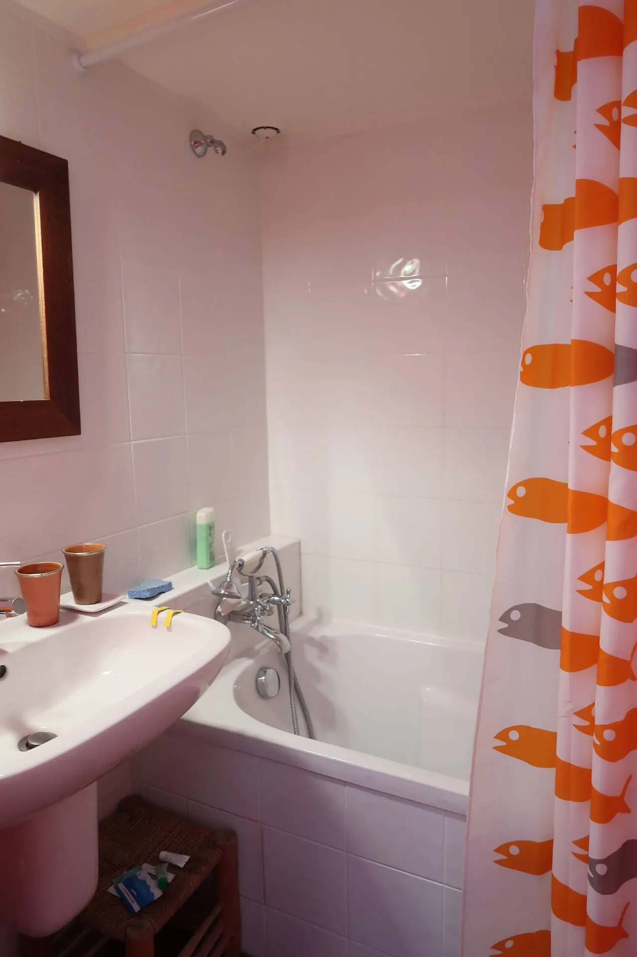 Vente appartement 1 Cassis dans le village avec mezzanine, cheminée et vue dégagée