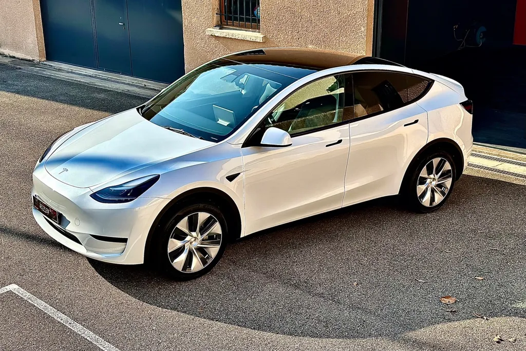 Protection carrosserie tesla model Y Lyon traitement céramique 