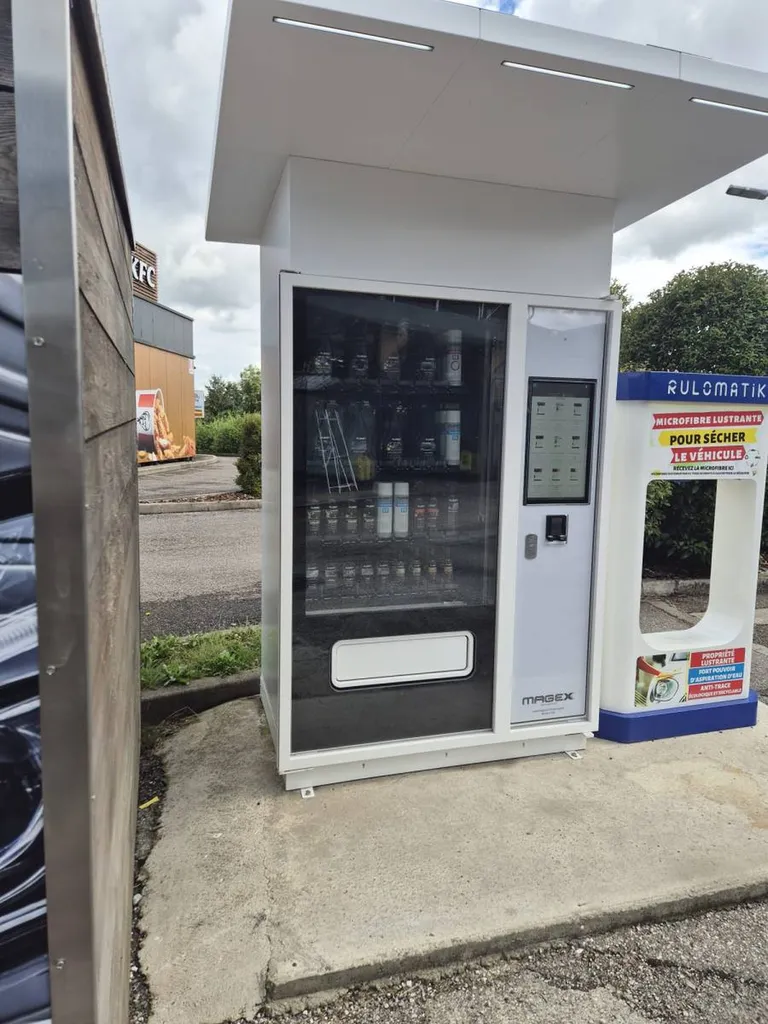 Distributeur de produits pour station de lavage automobile à Annecy en Haut-Savoie