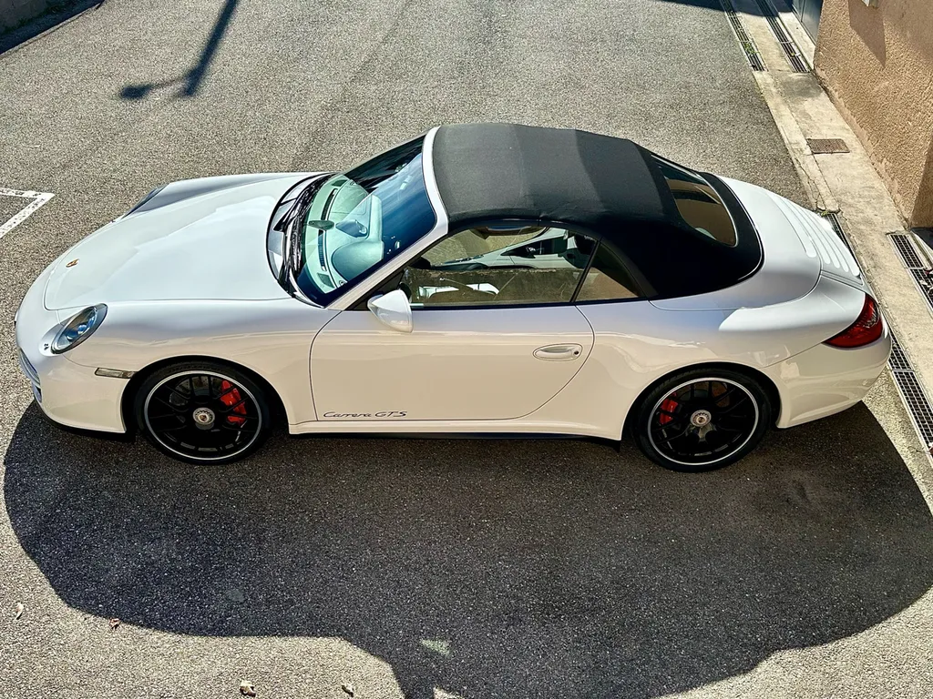 comment protéger sa voiture avec un traitement céramique sur Porsche 911 proche de lyon 