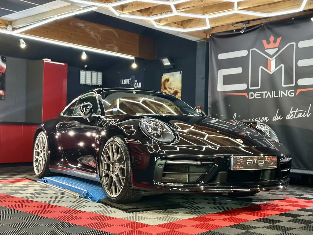 Spécialiste du traitement céramique et de la protection carrosserie sur Porsche à Vaugneray proche Mornant 