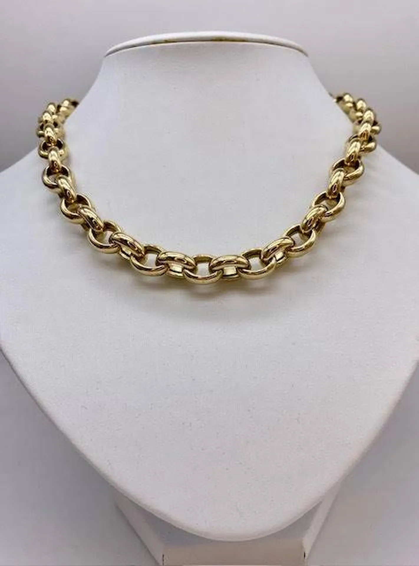 Luxueuse Élégance : Découvrez le Collier en Or 750 chez Or Ligne à La Teste de Buch sur le Bassin d'Arcachon