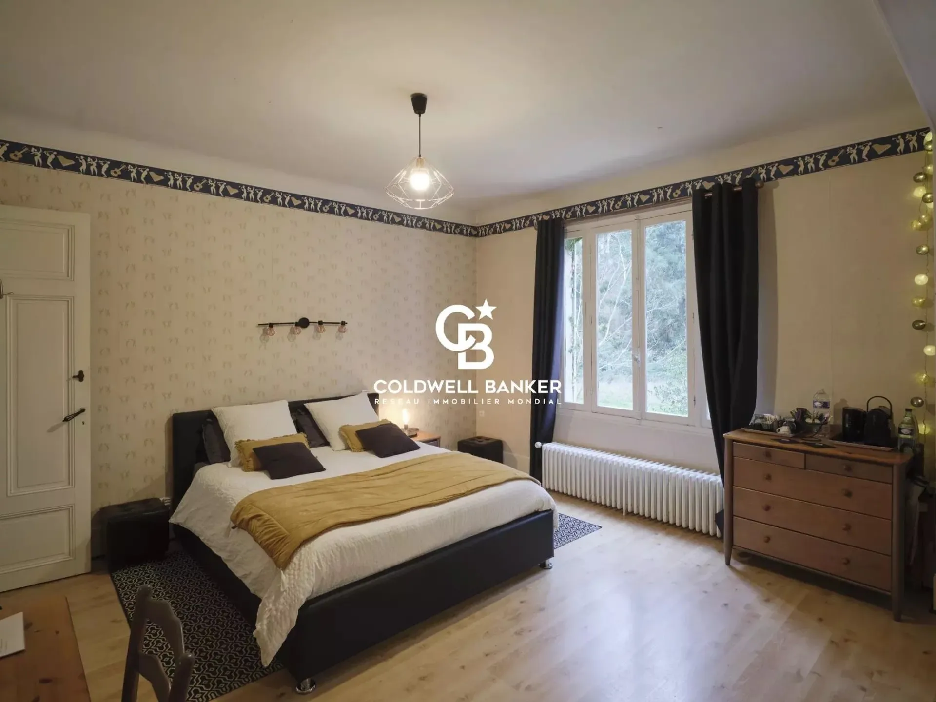 Propriété Années 20 avec accès forêt de Fontainebleau à Barbizon 77630 A vendre