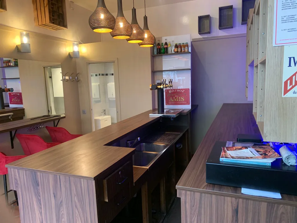 Location - Boutique 29 m², Anatole France, Rue Danton 92300 LEVALLOIS-PERRET