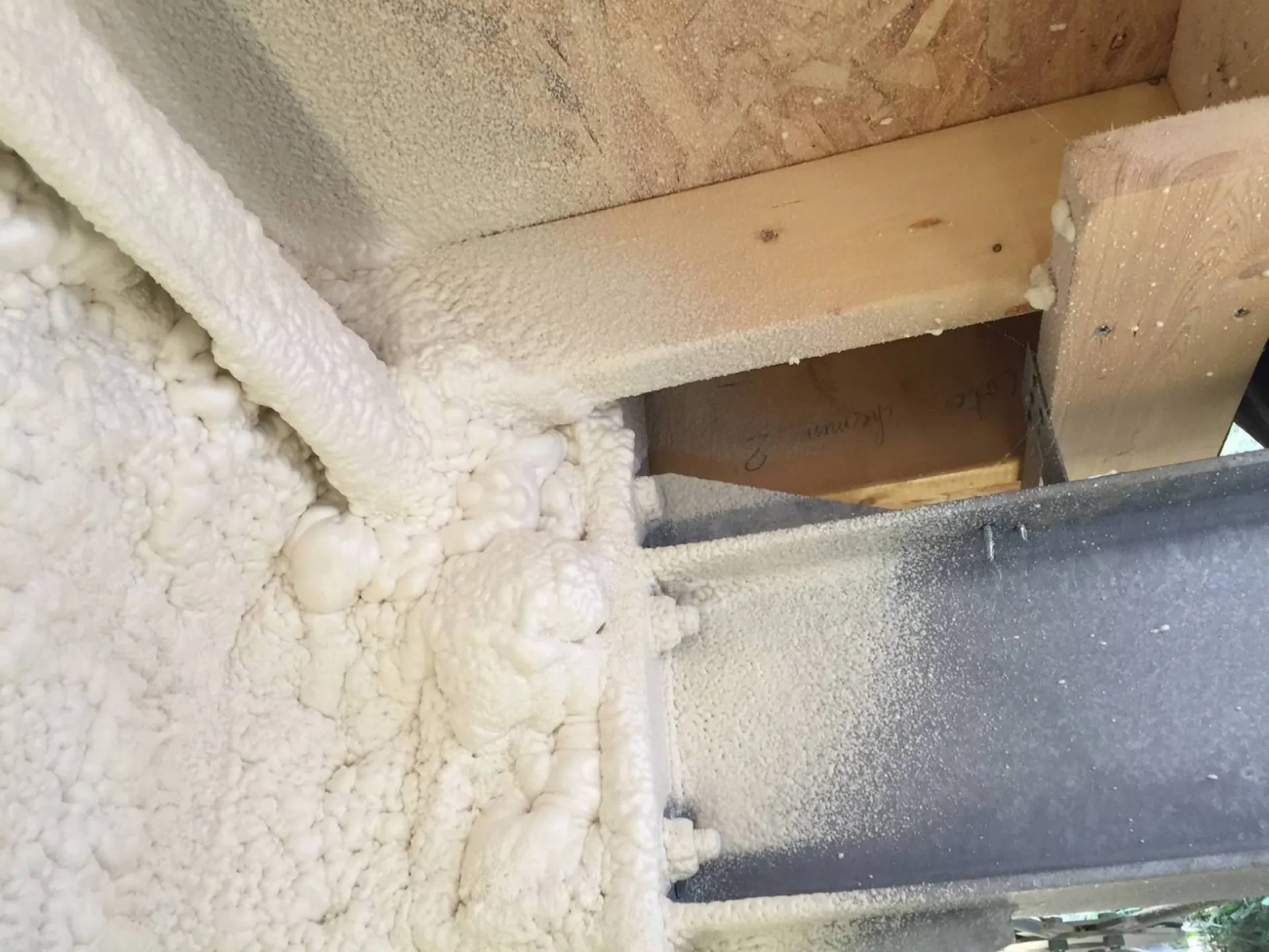 Isolation de votre vide sanitaire à Langon | Mousse polyuréthane