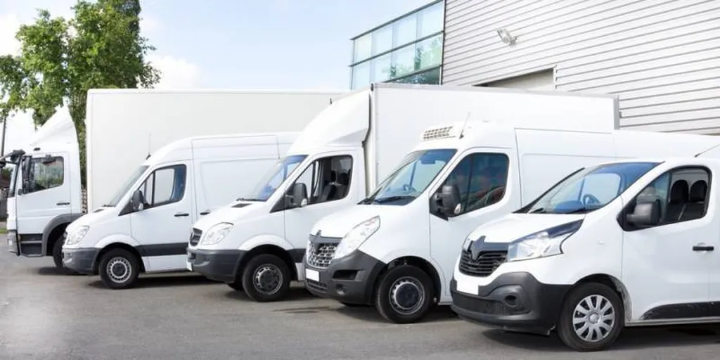 Flotte de distribution variée, du véhicule léger au poids lourd 