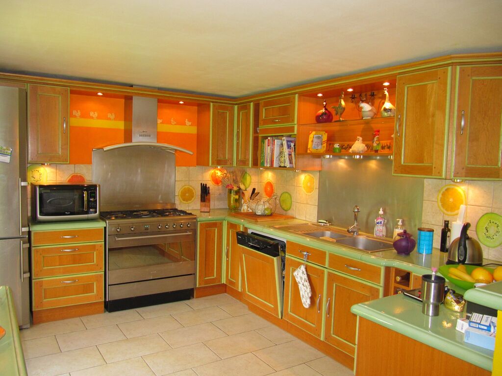 Cuisine aménagée équipée