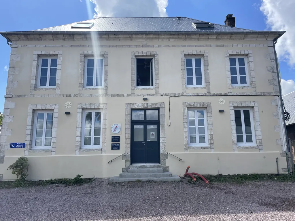 Ravalement de façade en enduit projeté à la chaux pour particulier et professionnels au Havre 76 devis gratuit