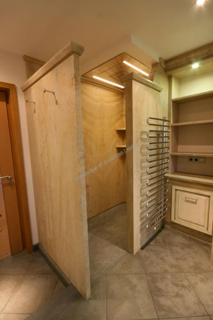 Concept douche en pierre de Beauval