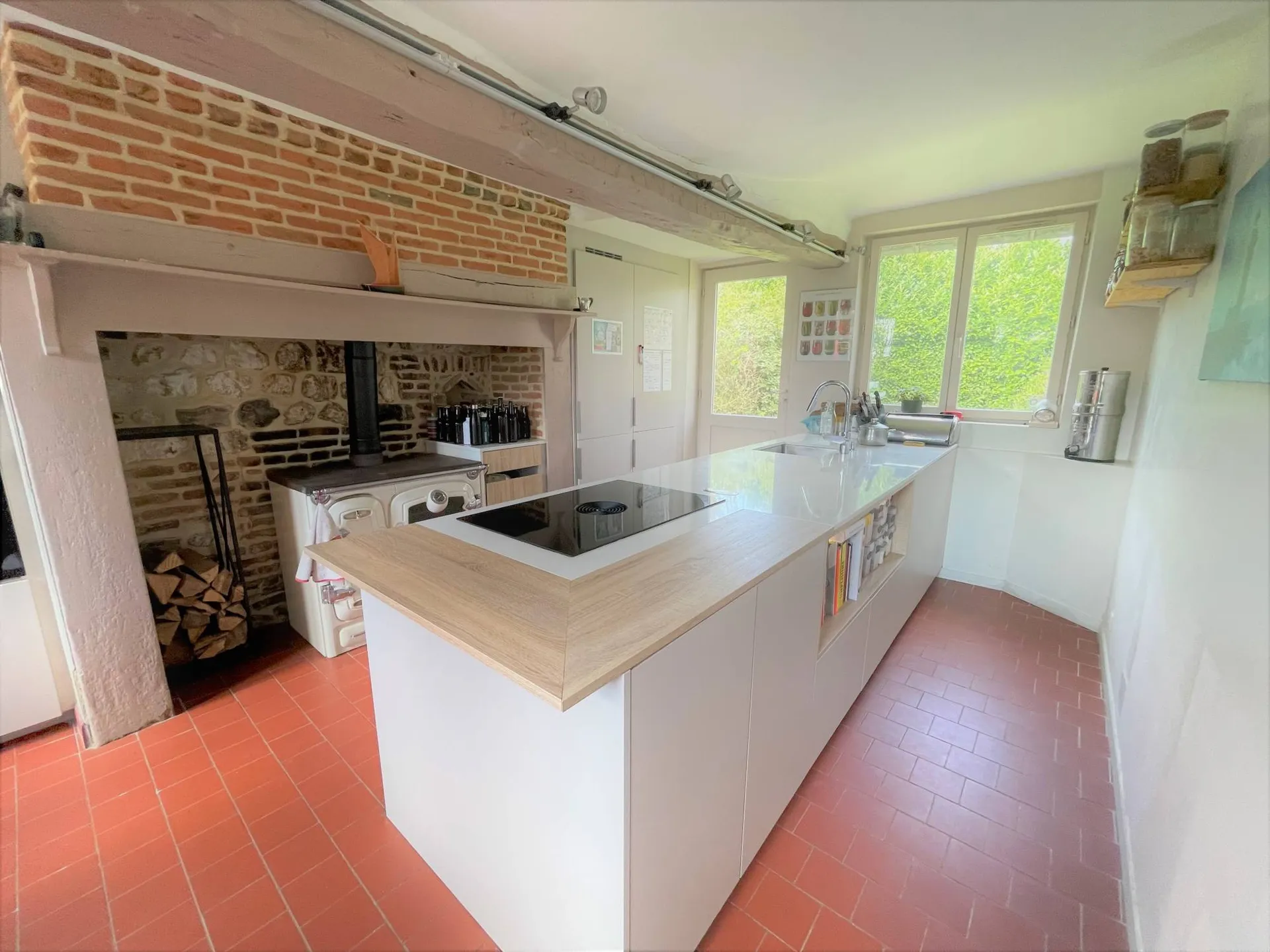 située sur la Côte d'Albâtre, à seulement 5 minutes des plages et à proximité des charmantes stations balnéaires des Petites et Grandes Dalles