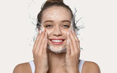 Soins du visage purifiant avec extraction des comédons et élimination des impuretés pour une peau plus saine et équilibrée à Pessac